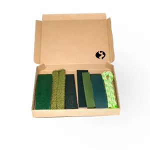 Friesenhund Fährtenbox grüne Wiese Produktbild