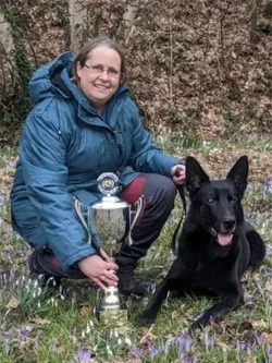 Don Camillo mit dem Team-Pokal